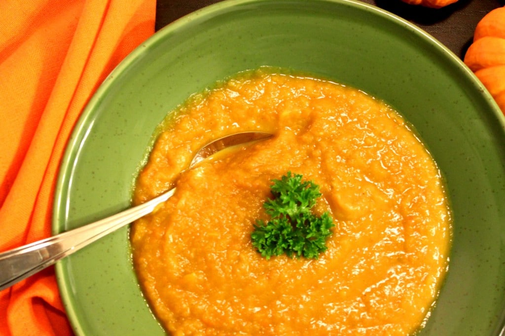 Butternut Squash Soup by @JesseLWellness #butternutsquash