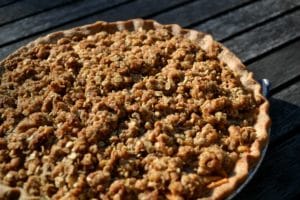 Humble Apple Pie Crumble by @JesseLWellness #pie