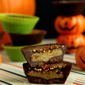 Healthy Peanut Butter Cups by @JesseLWellness #carob #halloween