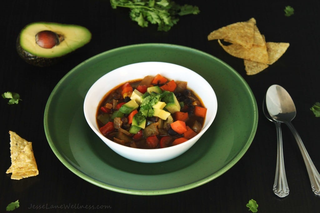 Spicy Black Bean Soup by @jesselwellness #vegan #soup