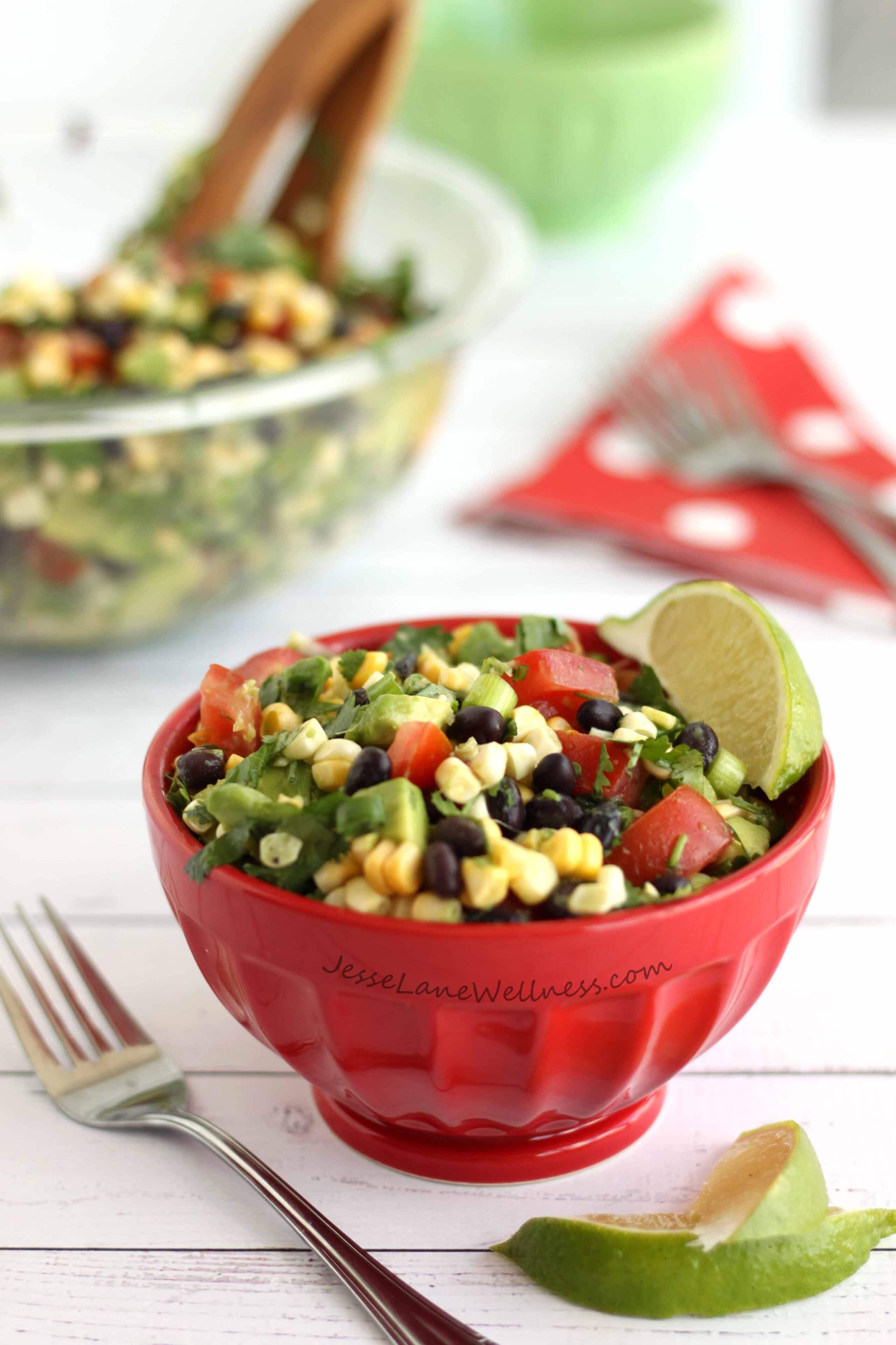 Fresh Corn Salsa Salad by @jesselwellness #corn #salad
