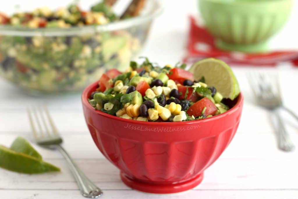 Corn Salsa Salad by @jesselwellness #corn #salsa
