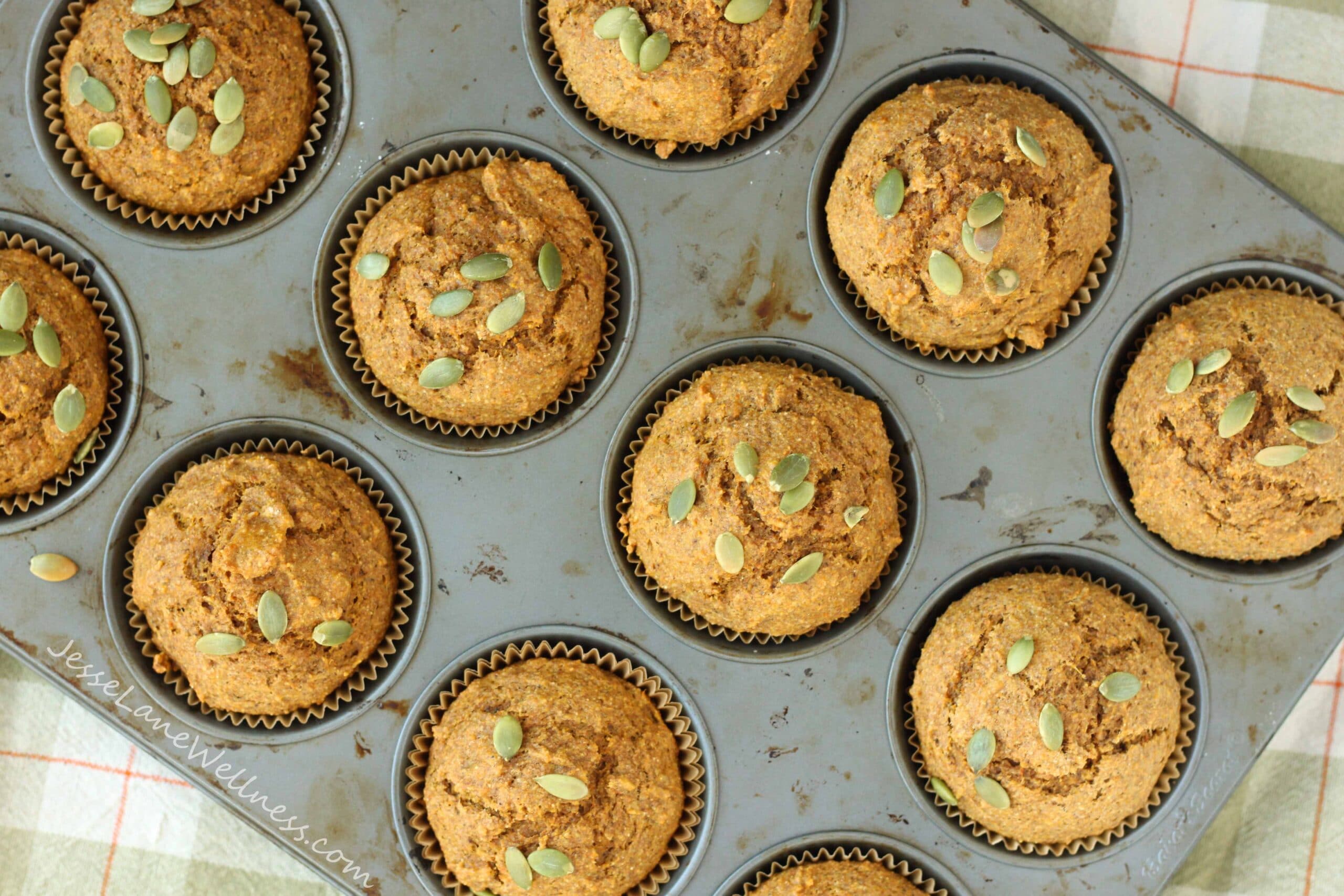 Pumpkin Spice Muffins by @jesselwellness #pumpkin #muffins