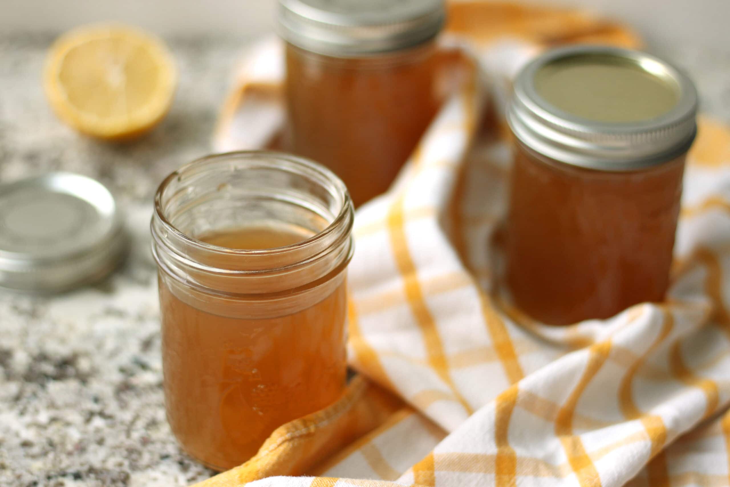 Healthy Homemade Soups & Sandwiches Bone Broth by @jesselwellness #bonebroth