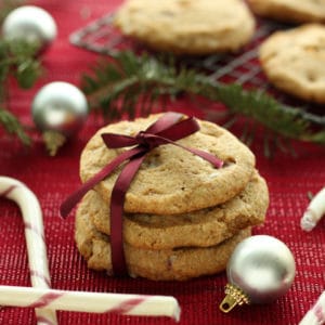 Candy Cane Spelt Cookies by @jesselwellness #holidays #candycanecookies