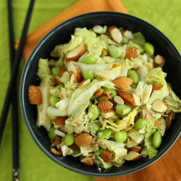 Asian Napa Cabbage Slaw by @jesselwellness #asian #healthysalad #saladtime