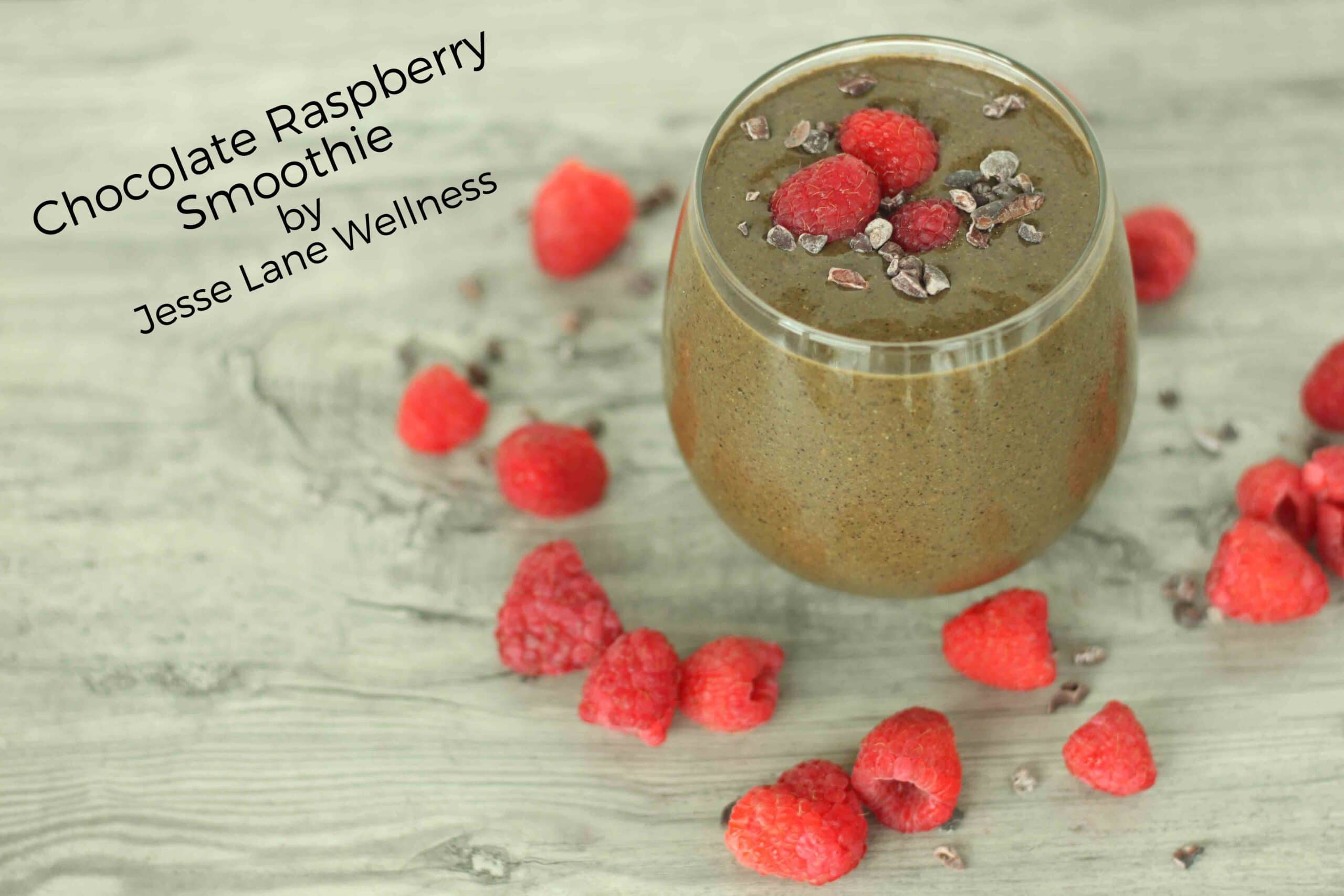Chocolate Raspberry Smoothie by @jesselwellness #smoothie #raspberry