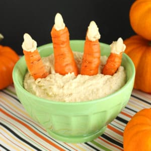 Halloween Carrot Fingers by @jesselwellness #carrots #healthyhalloween