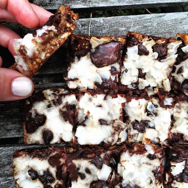 Healthy Magic Squares on @jesselwellness #healthydessert #vegandessert