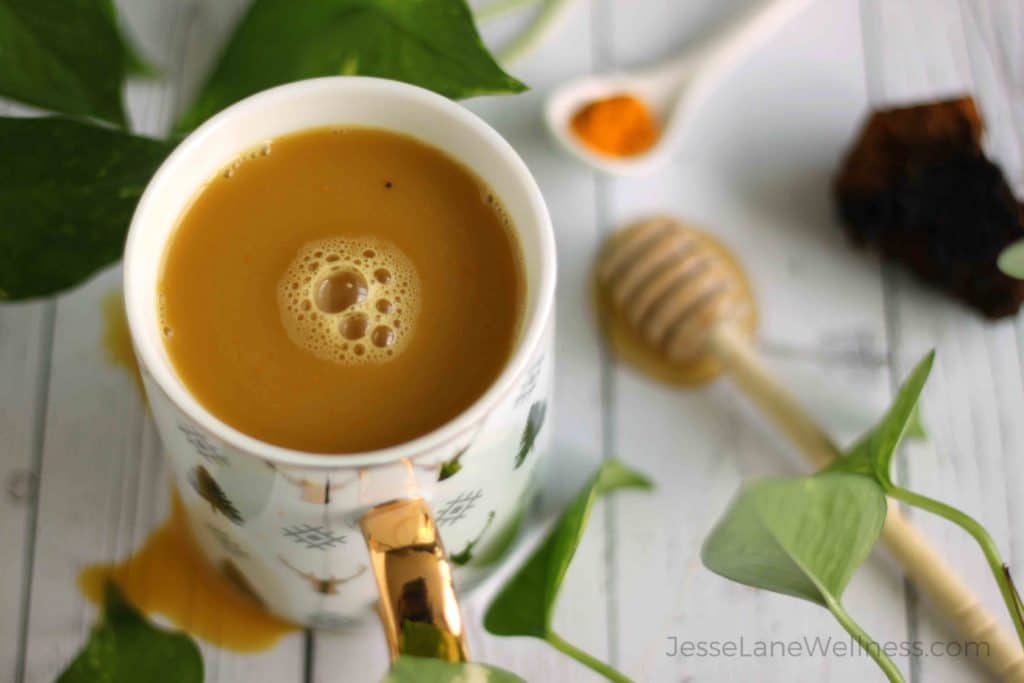 Chaga Golden Latte by @jesselwellness #healthylatte