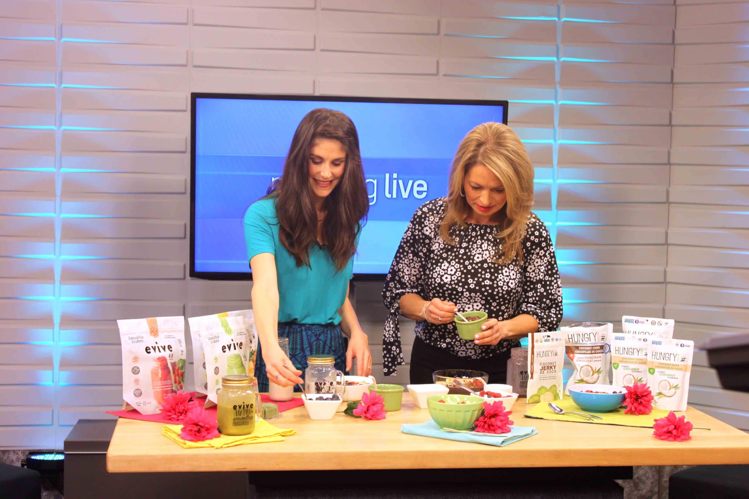 Building a Beautiful Smoothie Bowl on CH Morning Live #smoothie