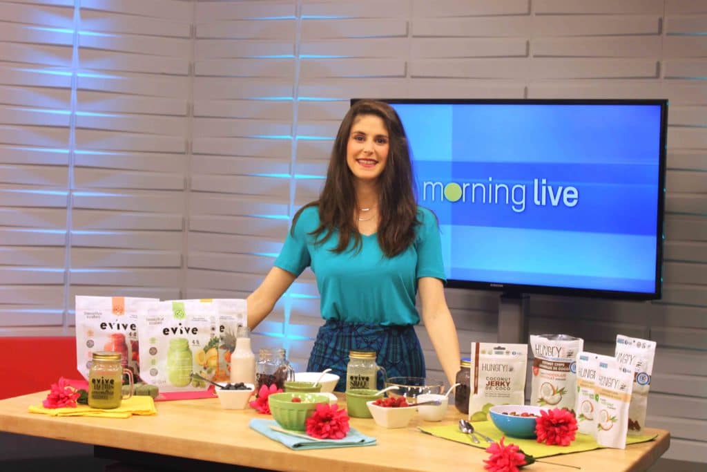 Building a Beautiful Smoothie Bowl on CH Morning Live #smoothiebowl