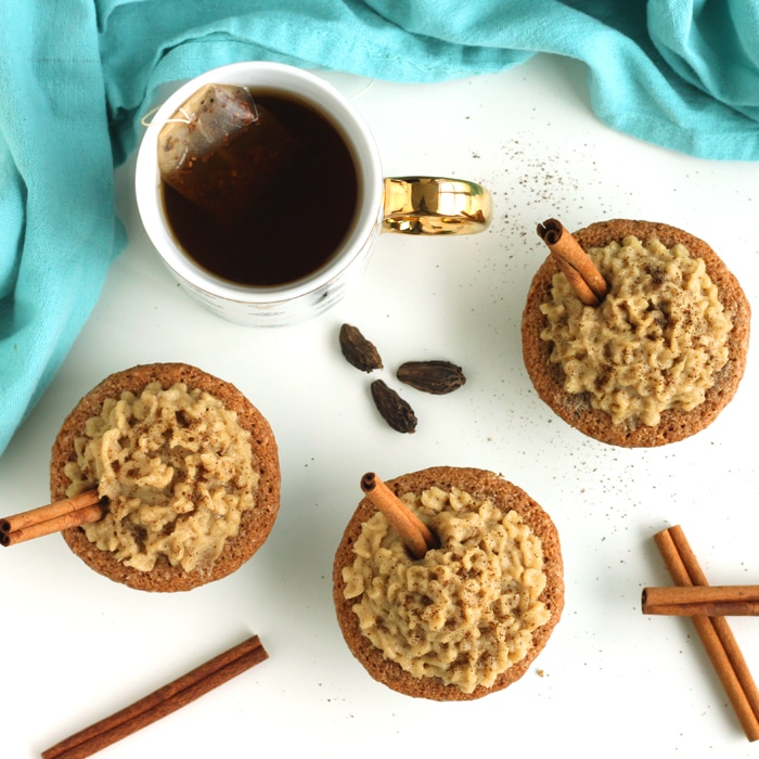 Dairy Free Chai Spice Cupcakes by @jesselwellness #speltcupcakes #speltflour square