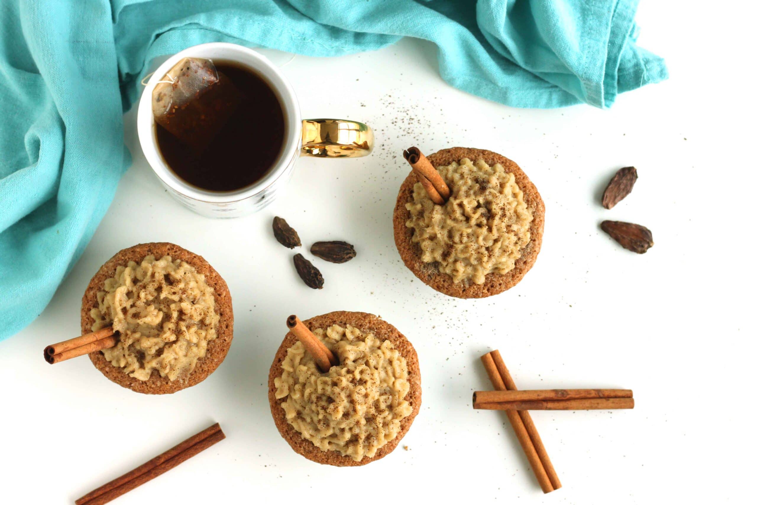 Dairy Free Chai Spice Cupcakes by @jesselwellness #speltcupcakes #speltflour