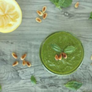 Creamy Vegan Pesto by @jesselwellness #veganpesto