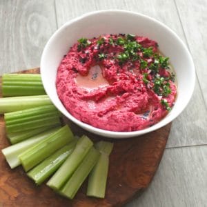 Pretty in Pink Roasted Beet Hummus by @jesselwellness #beethummus