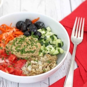 Baba Ganoush Quinoa Bowl by @jesselwellness #babaganoush