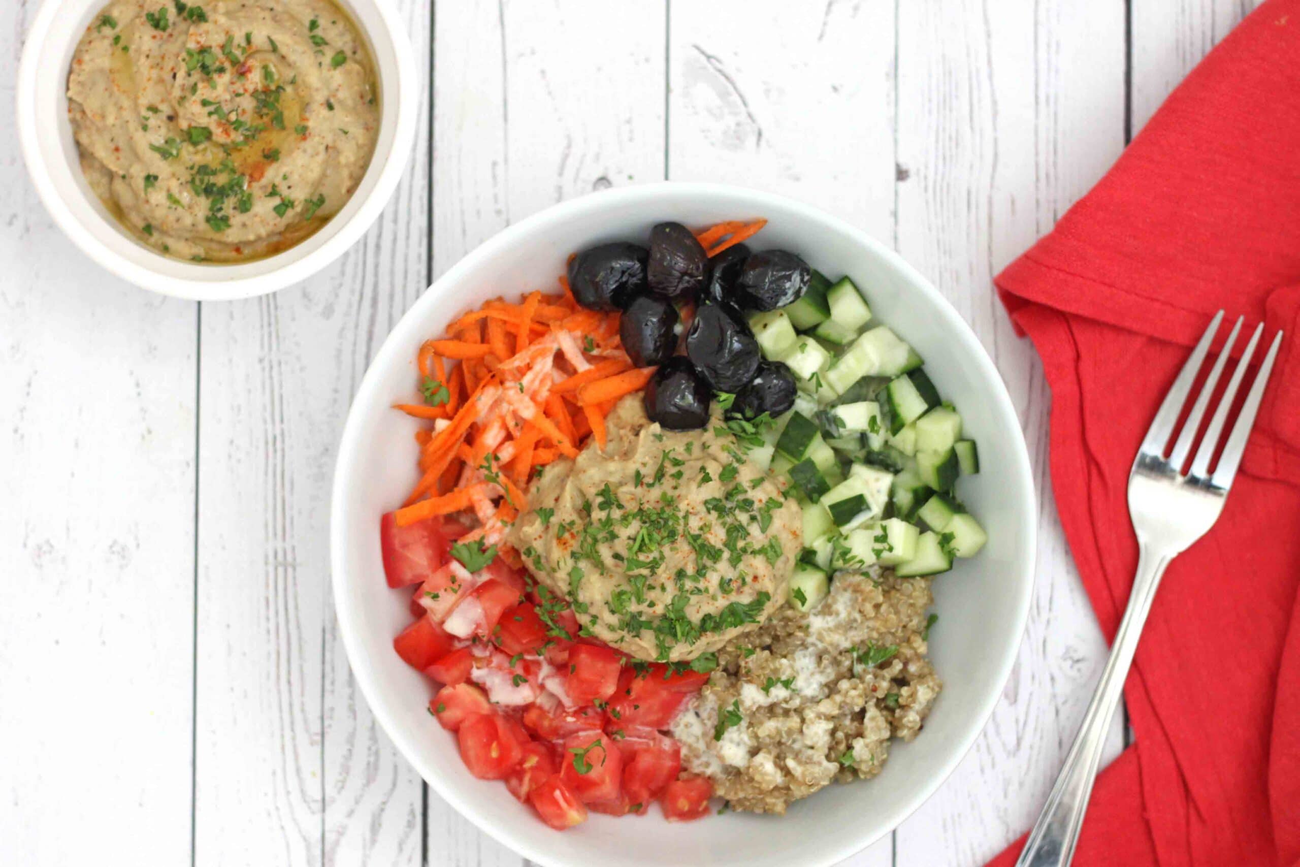 Baba Ganoush Quinoa Bowl by @jesselwellness #quinoabowl