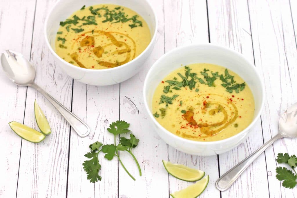 Coconut Curry Corn Soup by @jesselwellness #cornsoup