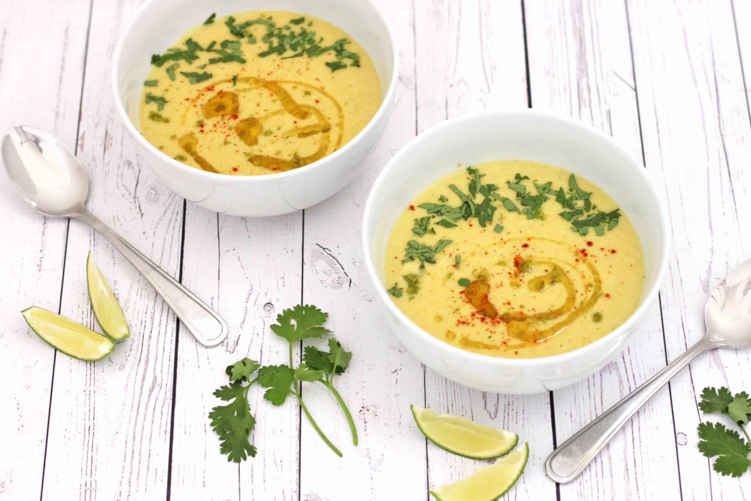 Coconut Curry Corn Soup by @jesselwellness #cornsoup