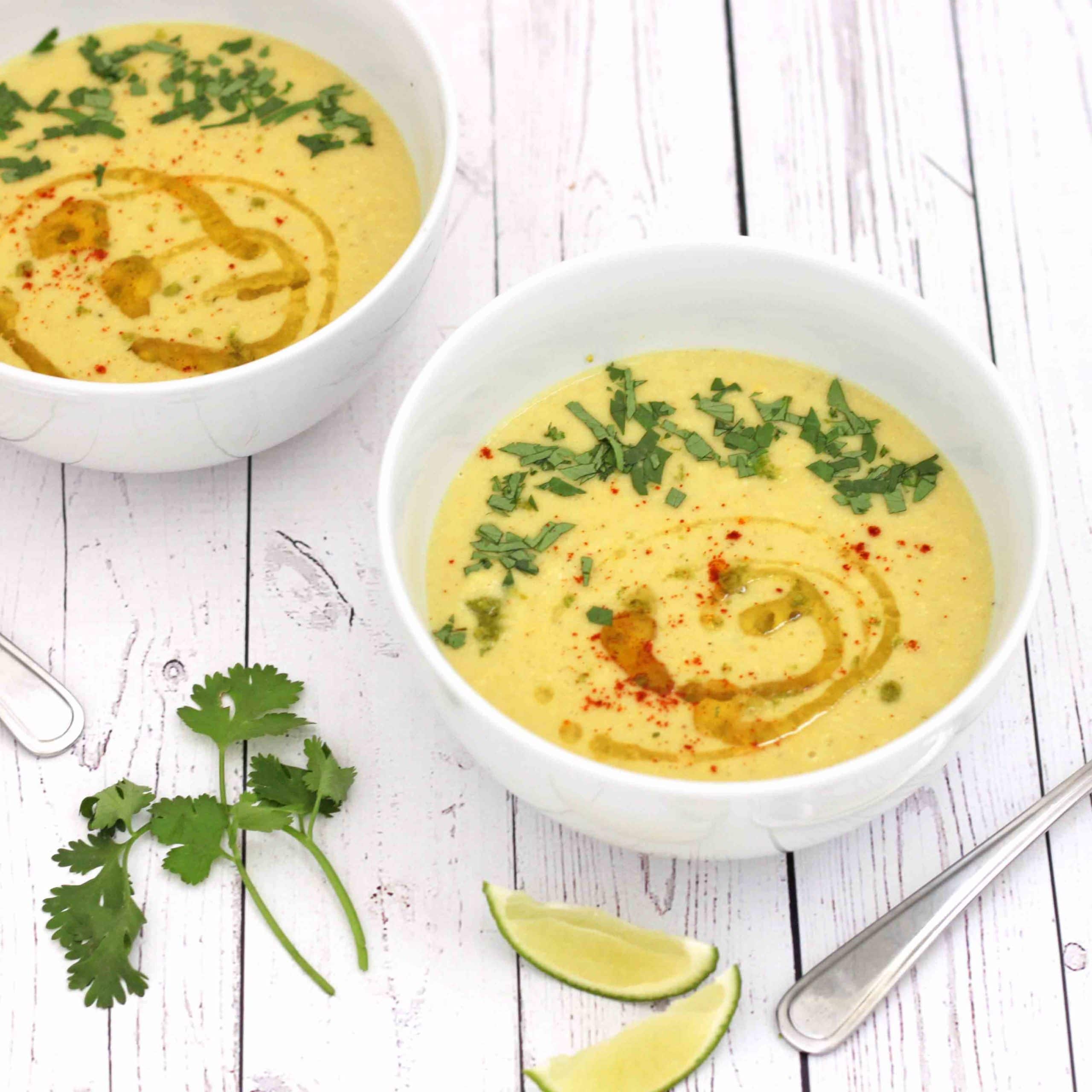Coconut Curry Corn Soup by @jesselwellness #healthysoup