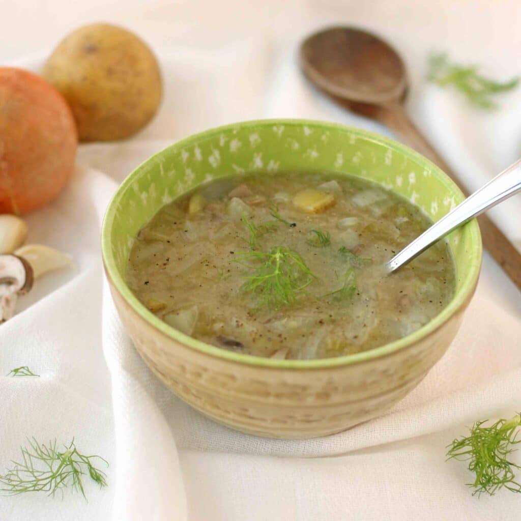 Creamy Celeriac Fennel Soup by @jesselwellness