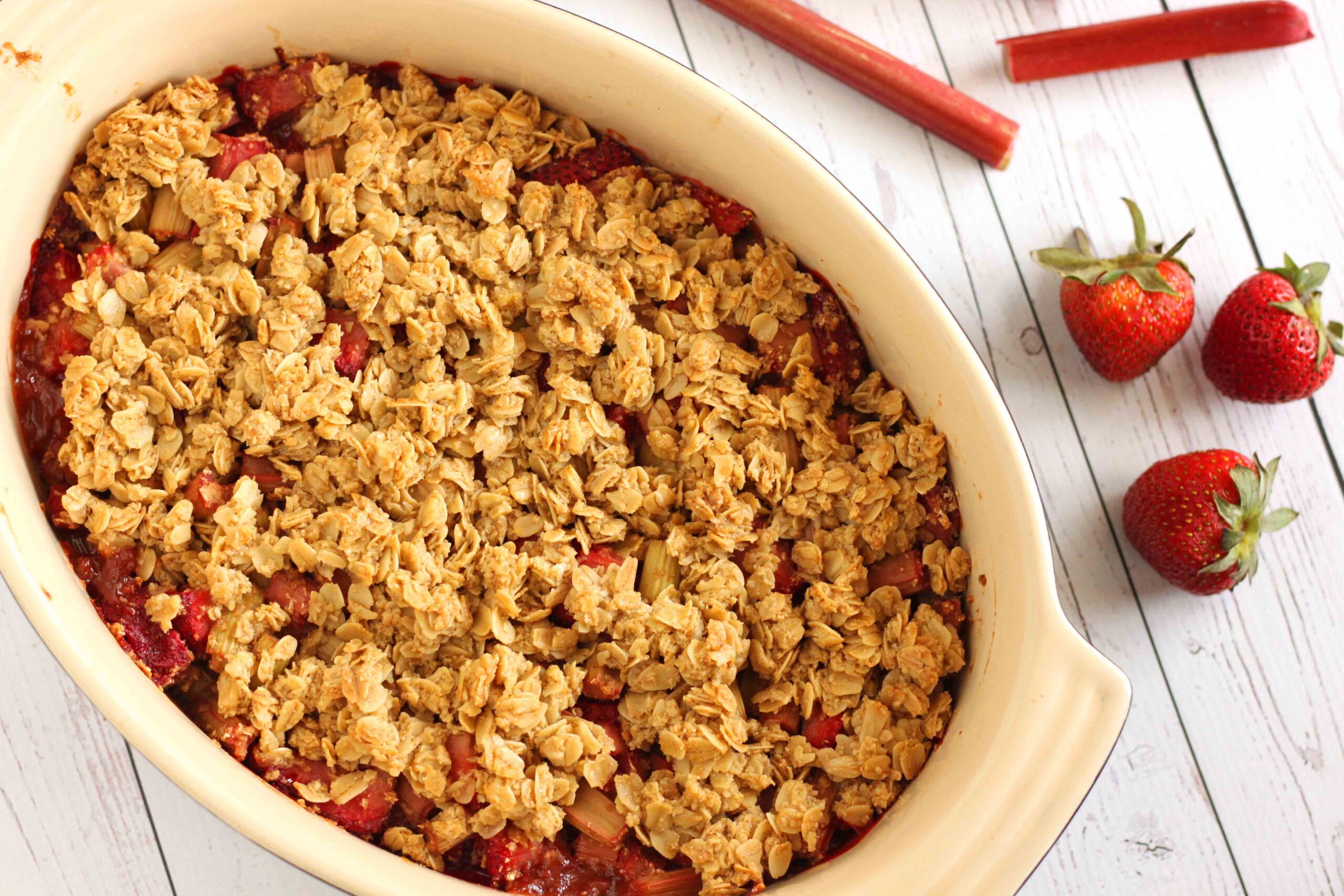 Balsamic Strawberry Rhubarb Crisp by Jesse Lane Wellness