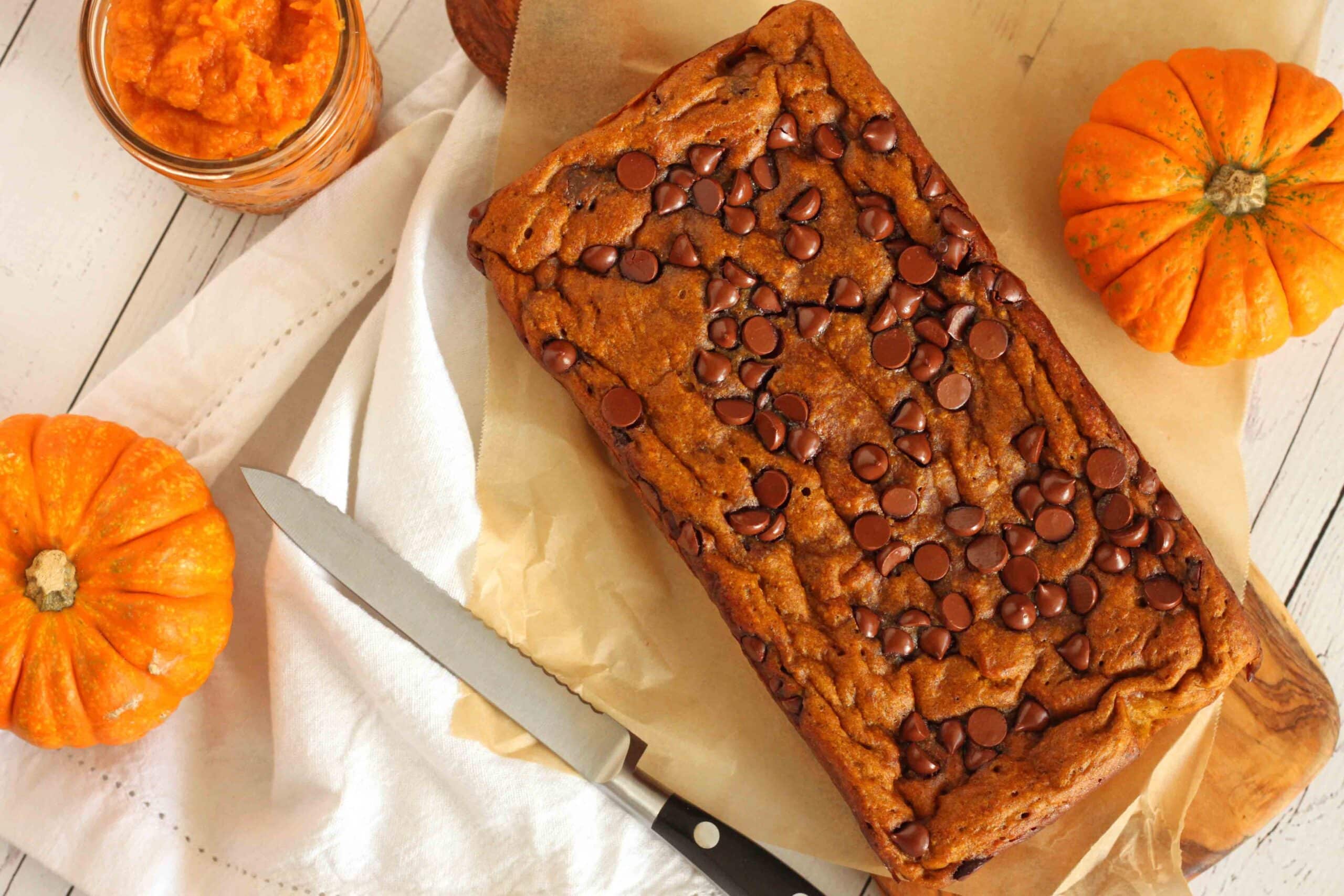 Gluten-Free Chocolate Chip Pumpkin Loaf by @jesselwellness