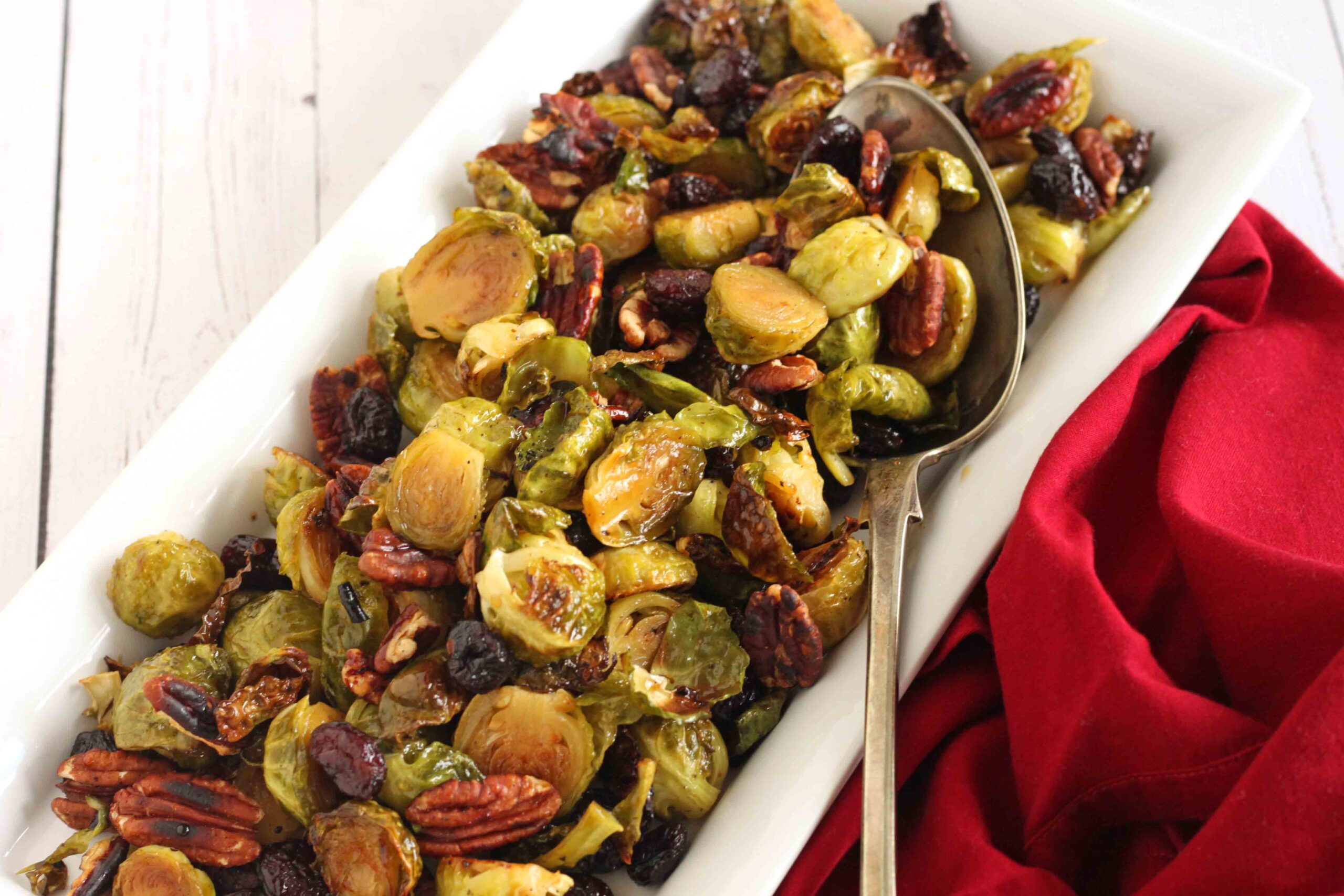 Balsamic Roasted Maple Brussels Sprouts by @jesselwellness