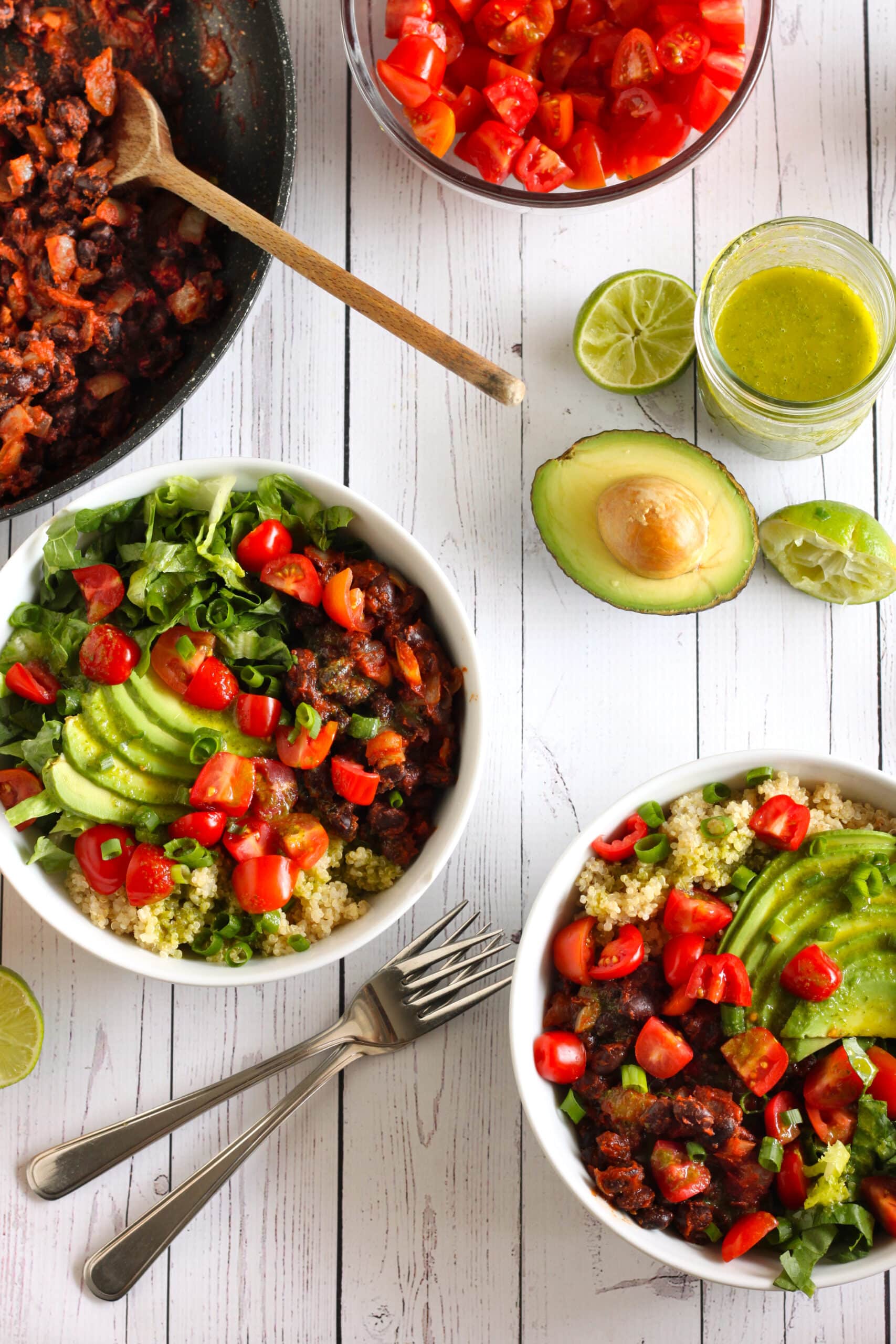 Black Bean Burrito Bowls Recipe by @jesselwellness
