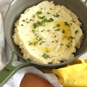Garlic Cauliflower Mash Recipe by jesselwellness